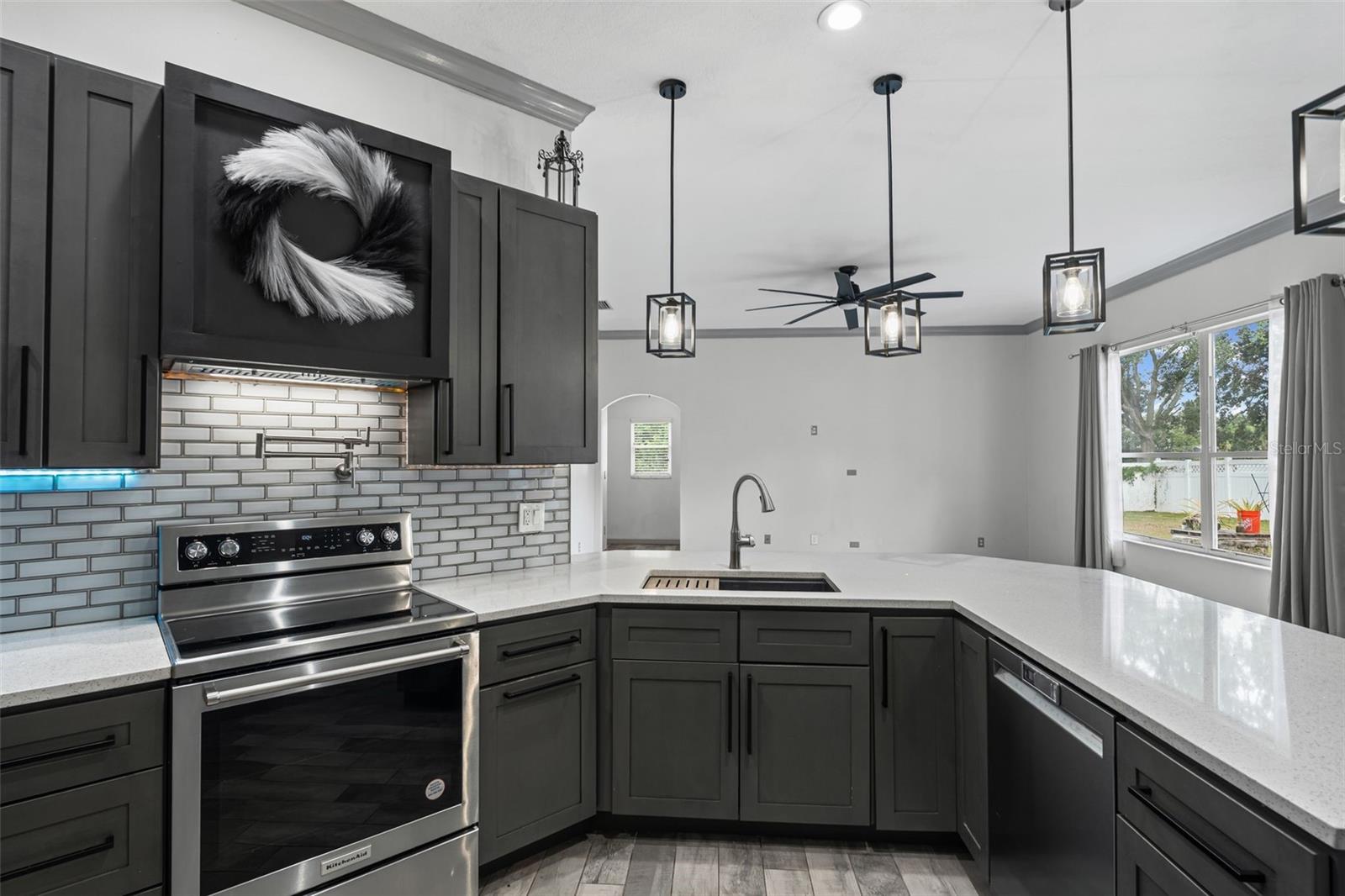 Image 23 of 60 For 4706 Cayo Costa Place
