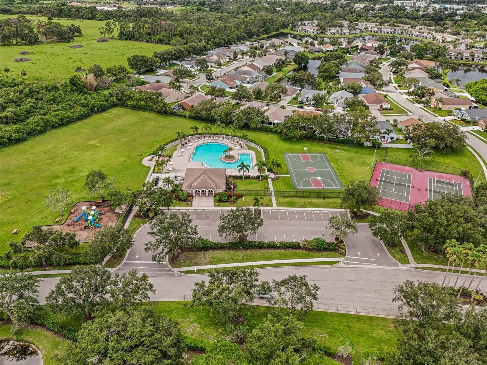 Image 52 of 60 For 4706 Cayo Costa Place