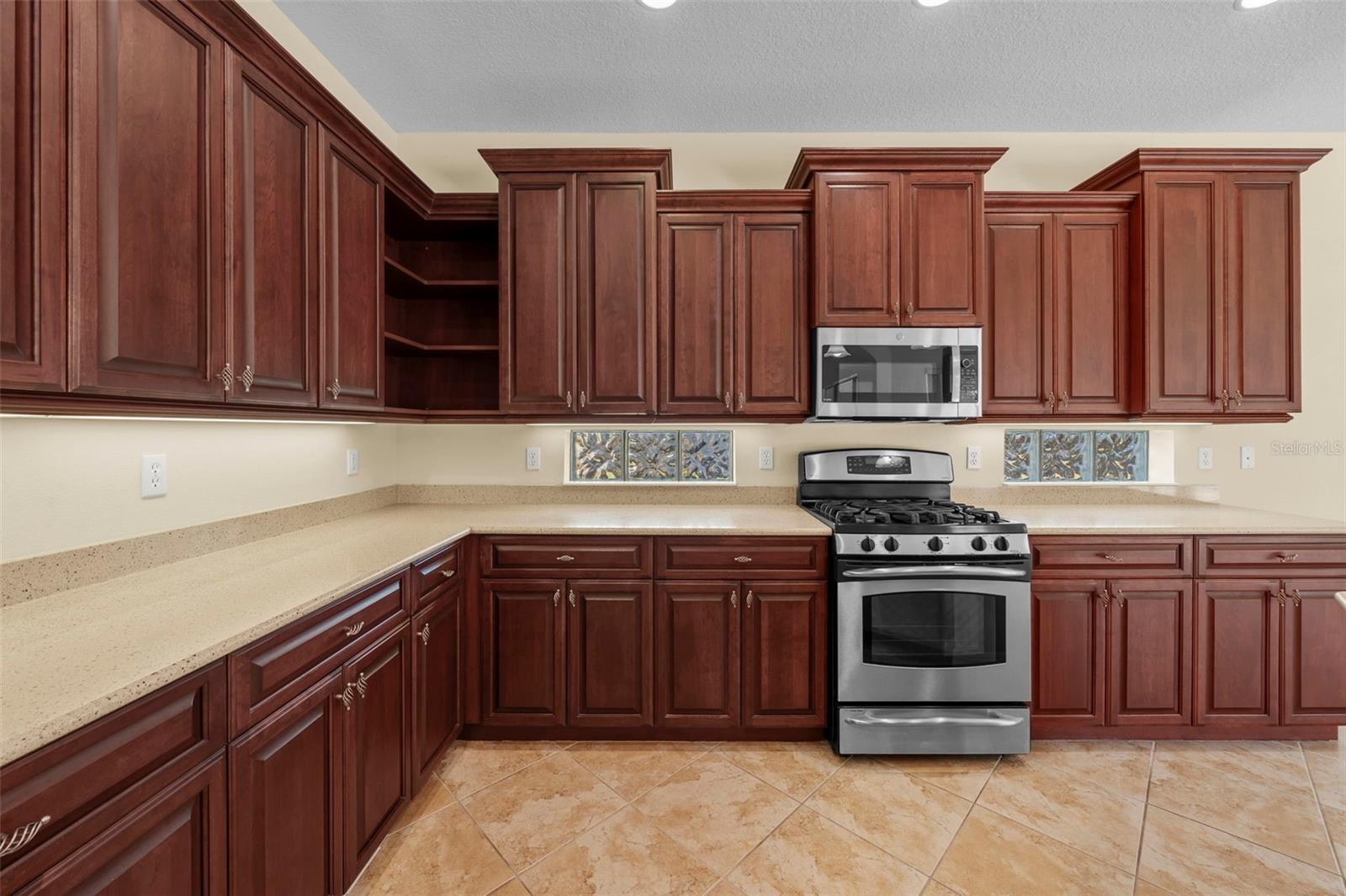 Image 37 of 100 For 650 Crane Prairie Way