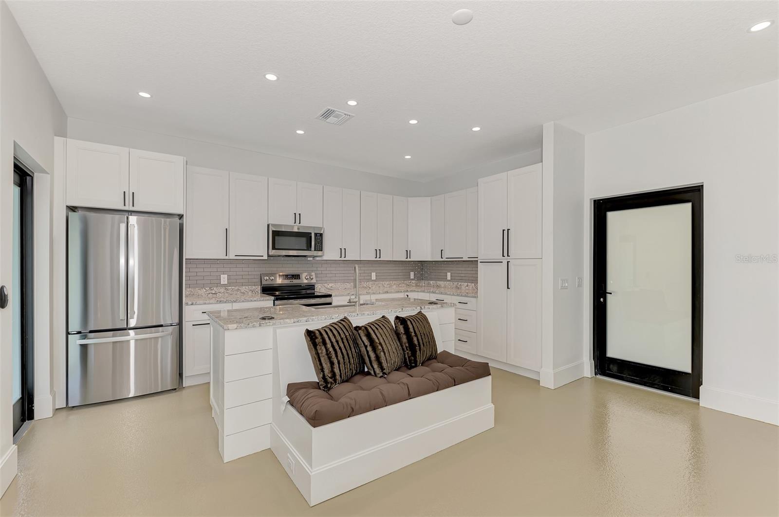 Image 12 of 51 For 2144 Webber Street