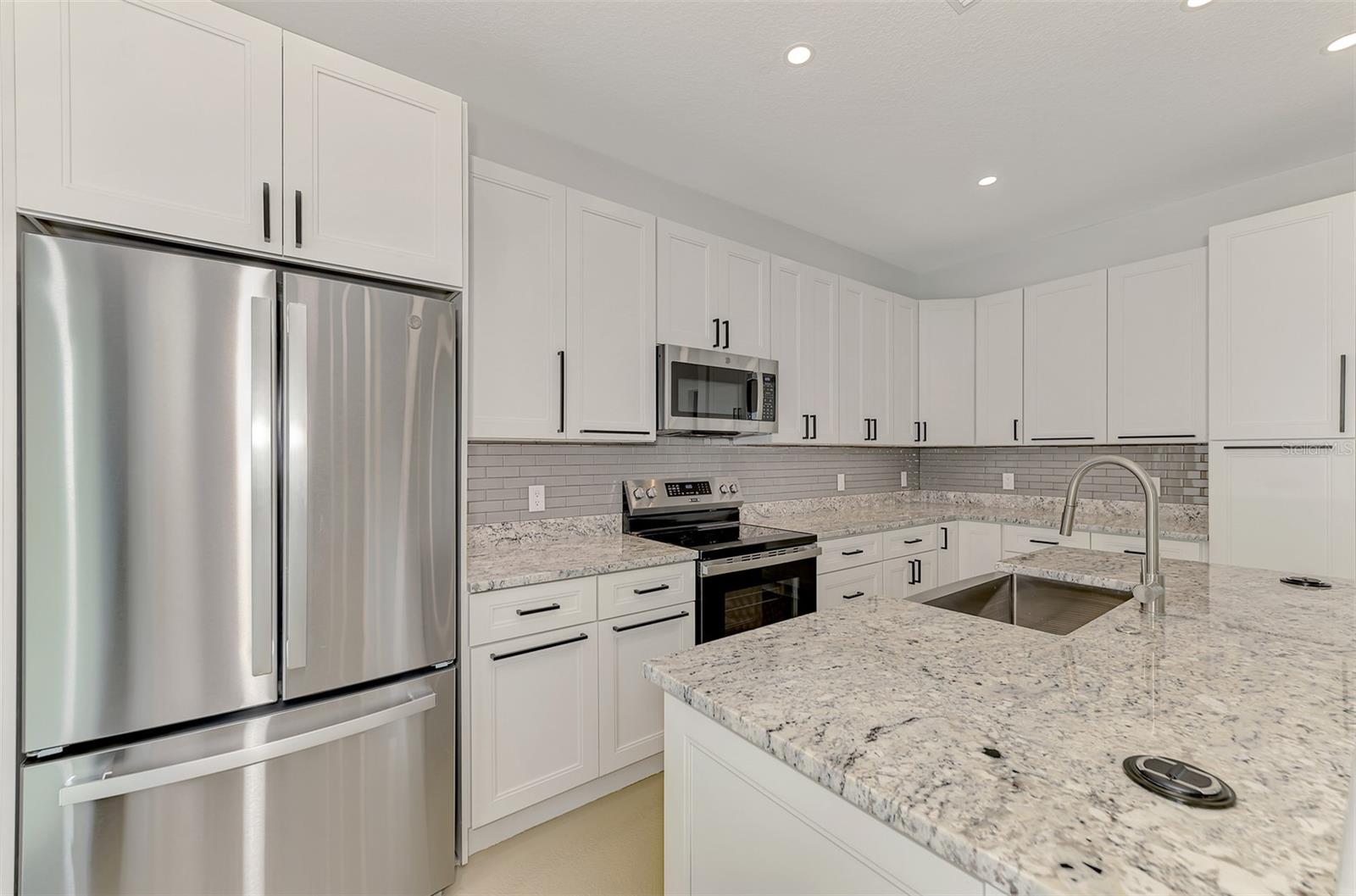 Image 16 of 51 For 2144 Webber Street