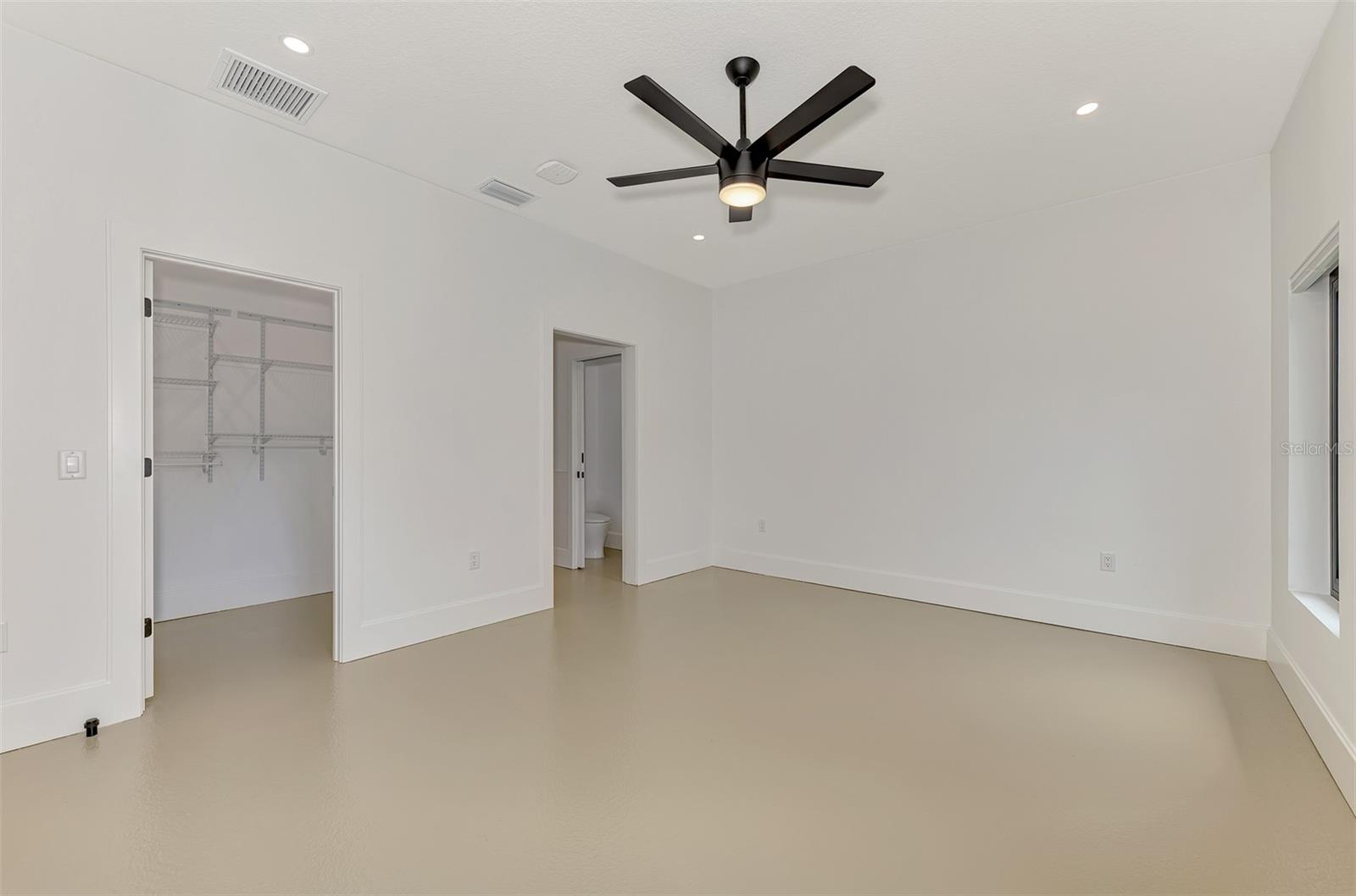 Image 21 of 51 For 2144 Webber Street