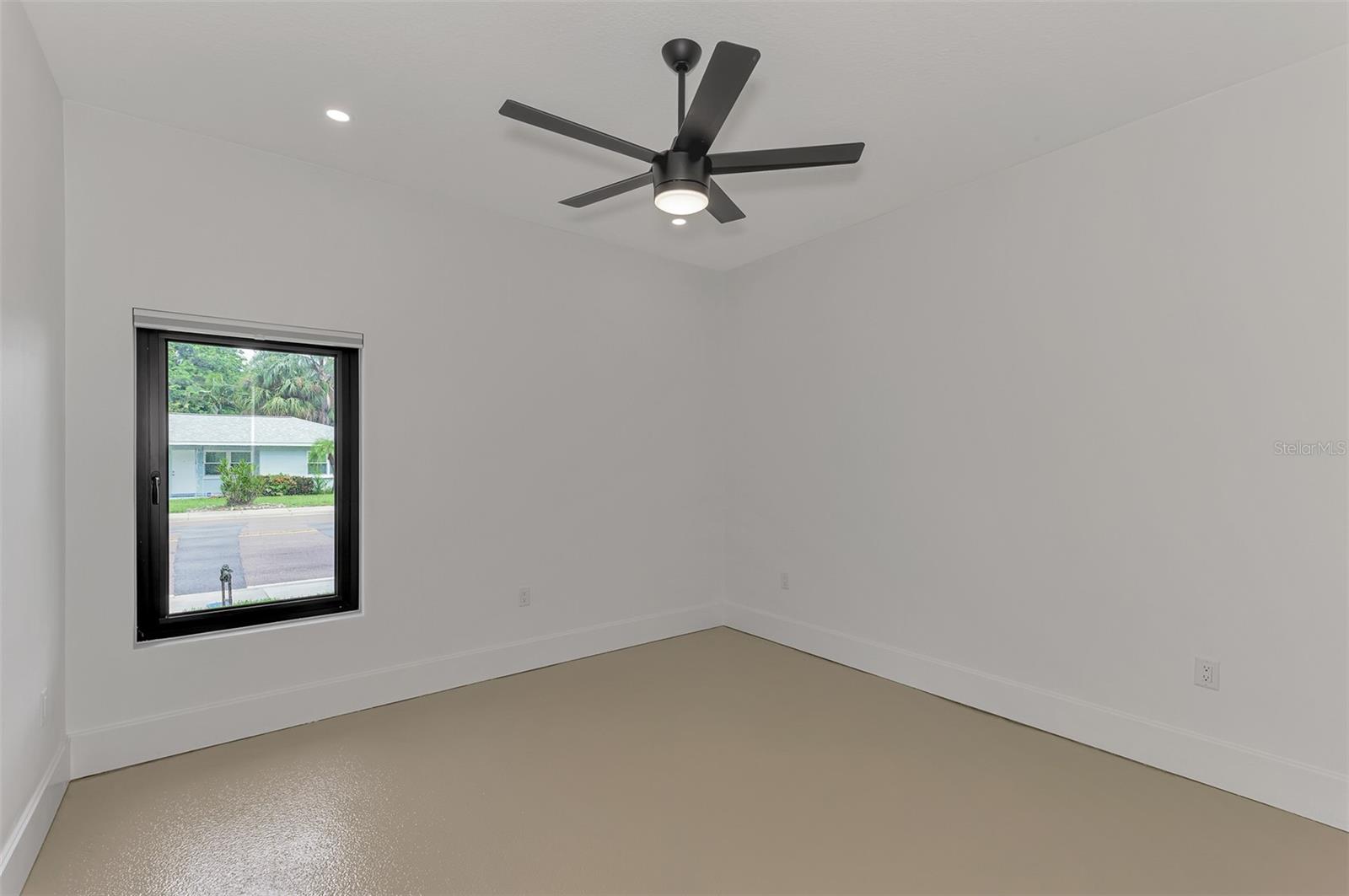 Image 31 of 51 For 2144 Webber Street