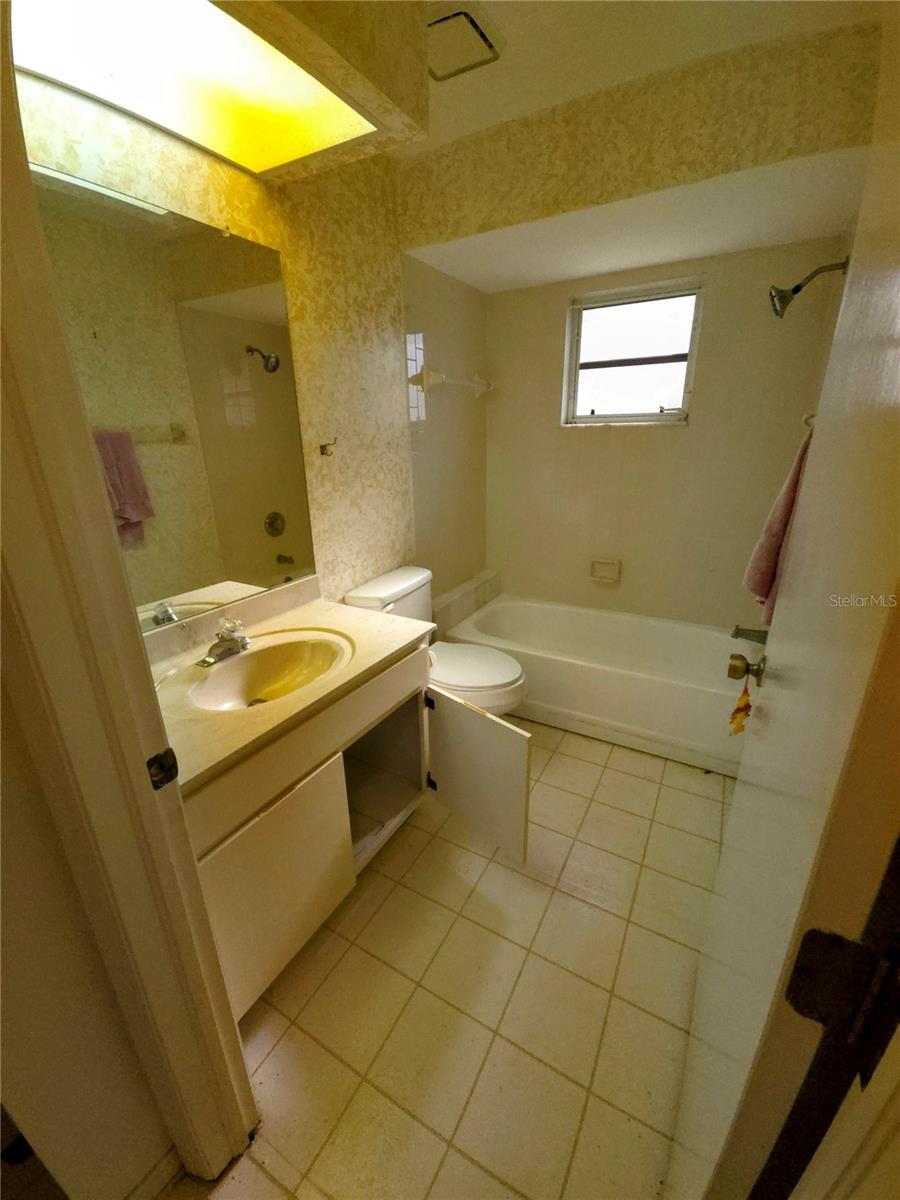 Image 18 of 24 For 3320 Sabal Springs Boulevard