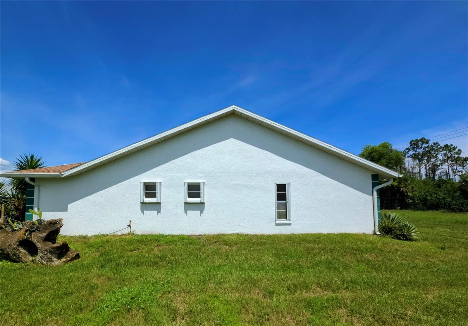 Image 22 of 24 For 3320 Sabal Springs Boulevard