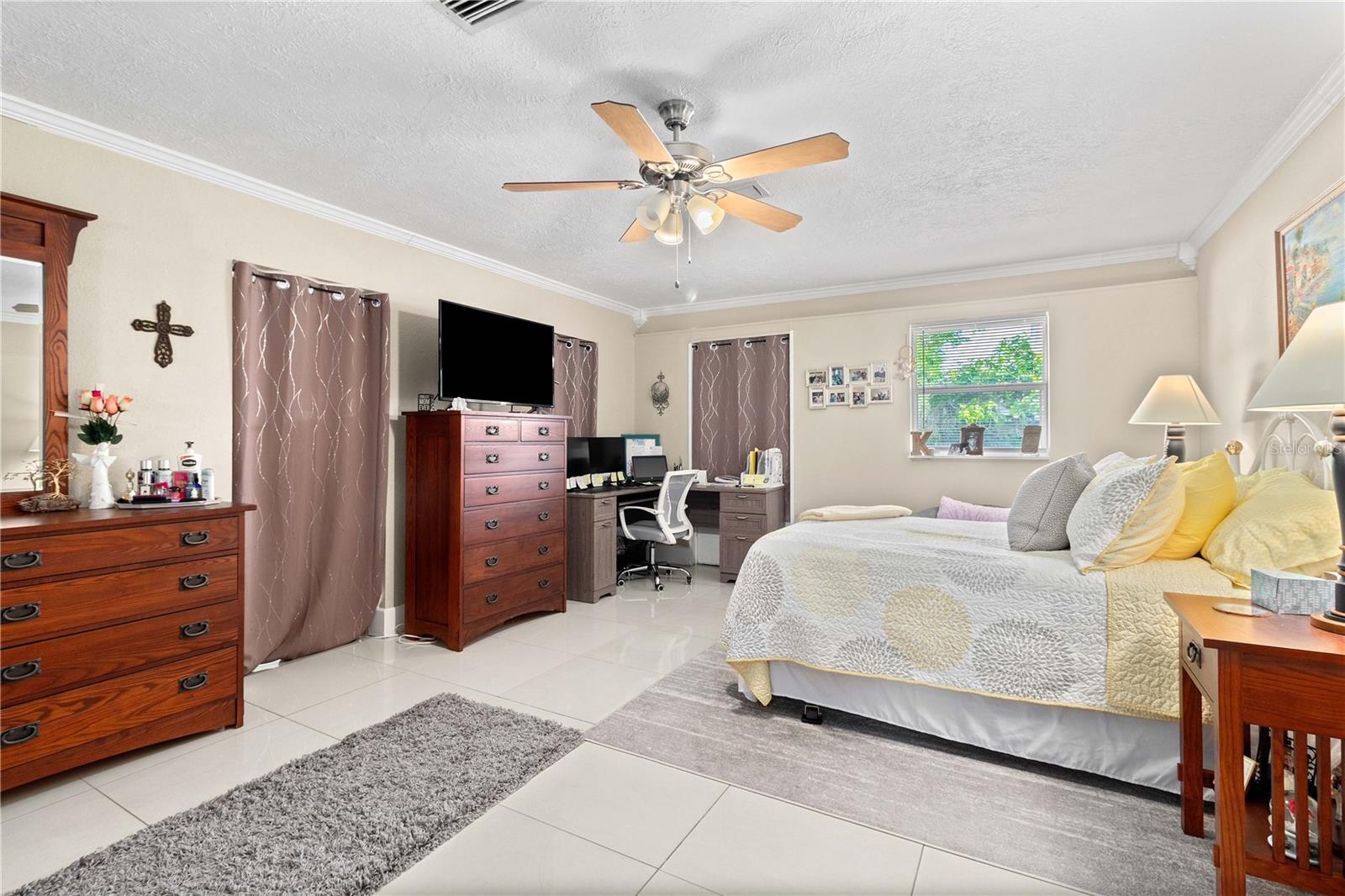 Image 16 of 34 For 2108 Outer Drive