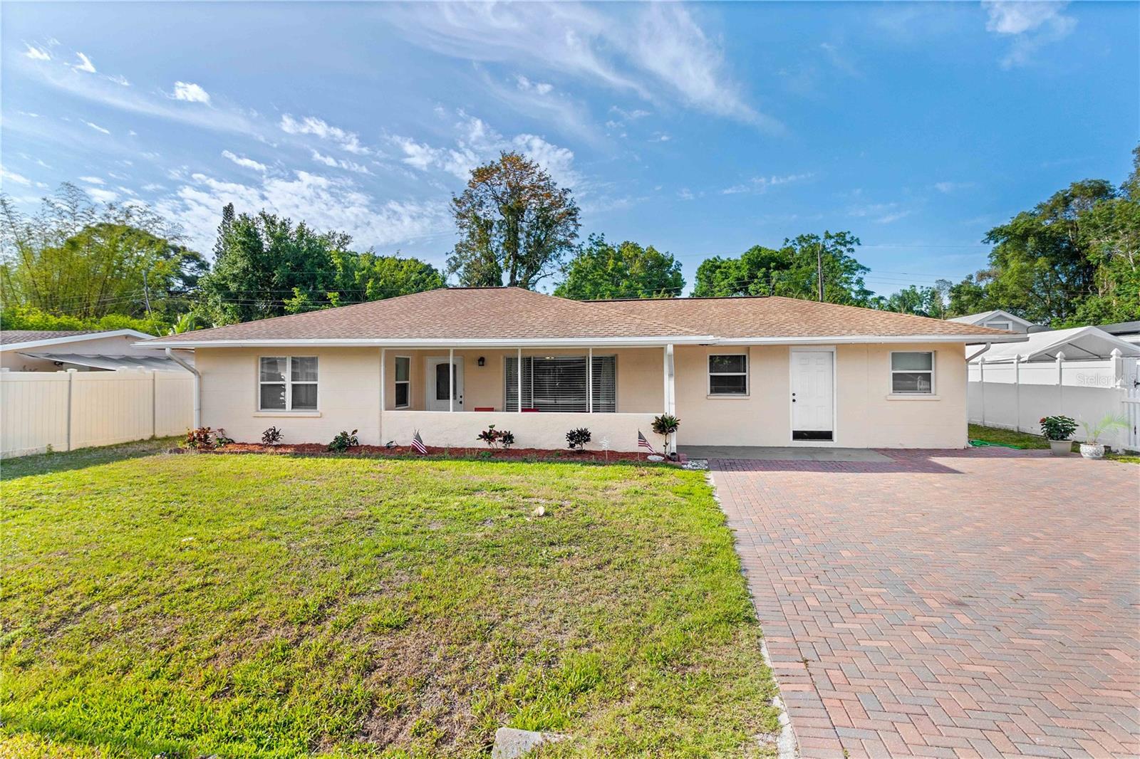 Image 2 of 34 For 2108 Outer Drive