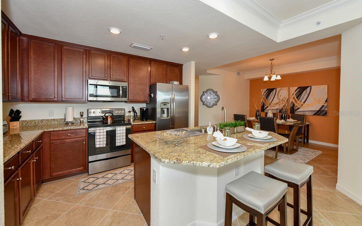 Image 13 of 48 For 17006 Vardon Terrace 208