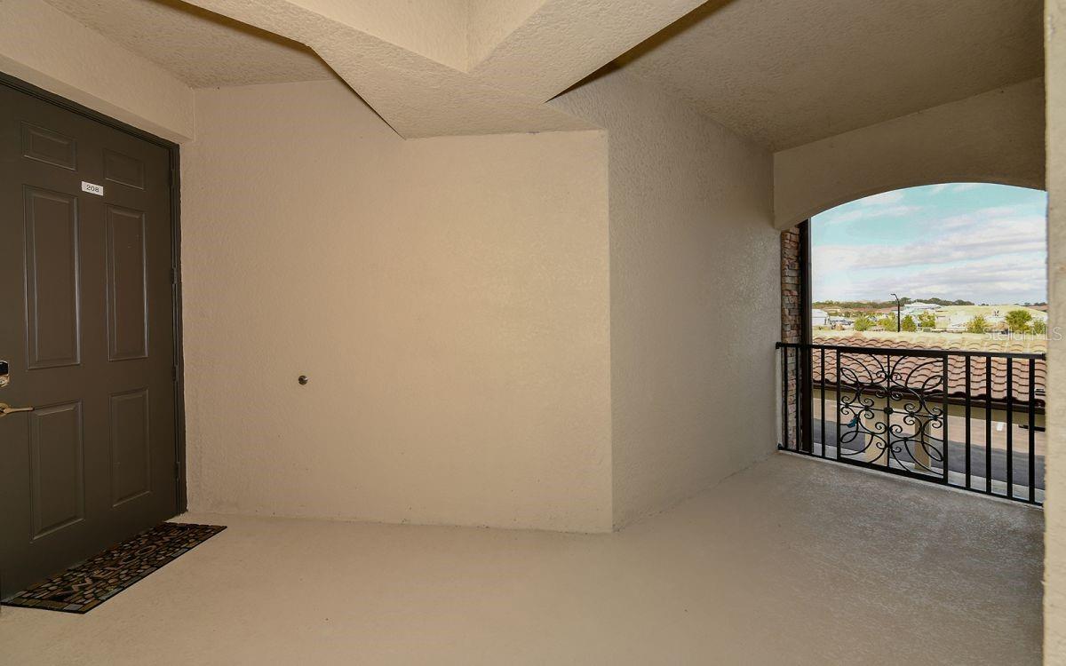 Image 4 of 48 For 17006 Vardon Terrace 208