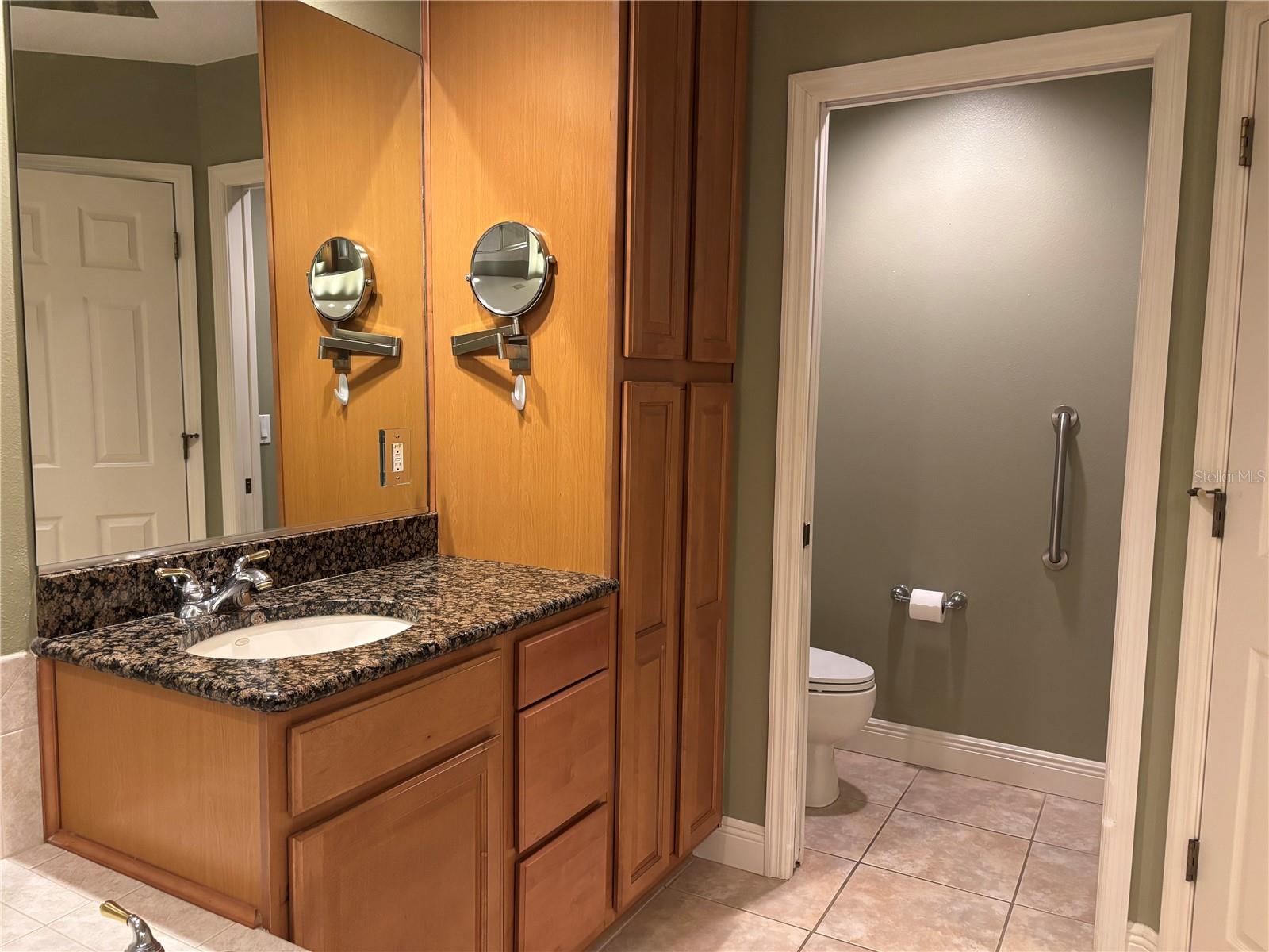 Image 15 of 27 For 6465 Watercrest Way 302