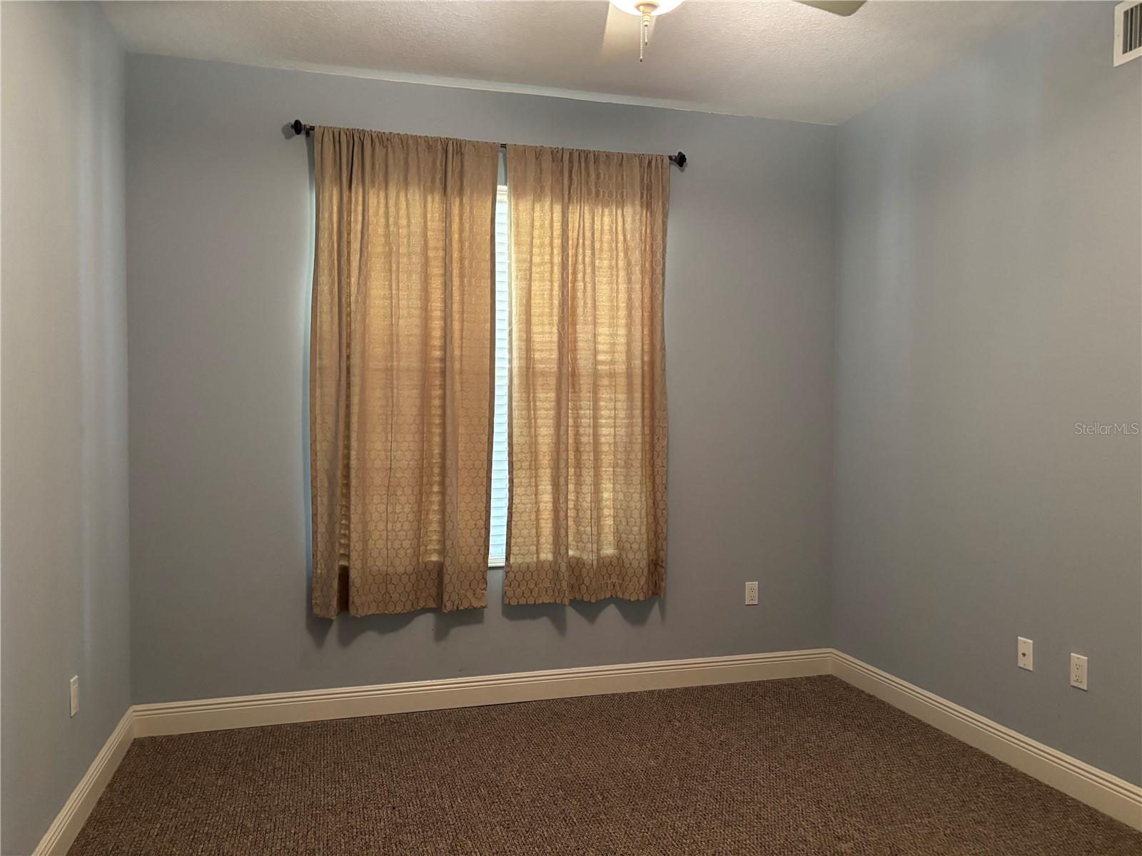 Image 19 of 27 For 6465 Watercrest Way 302