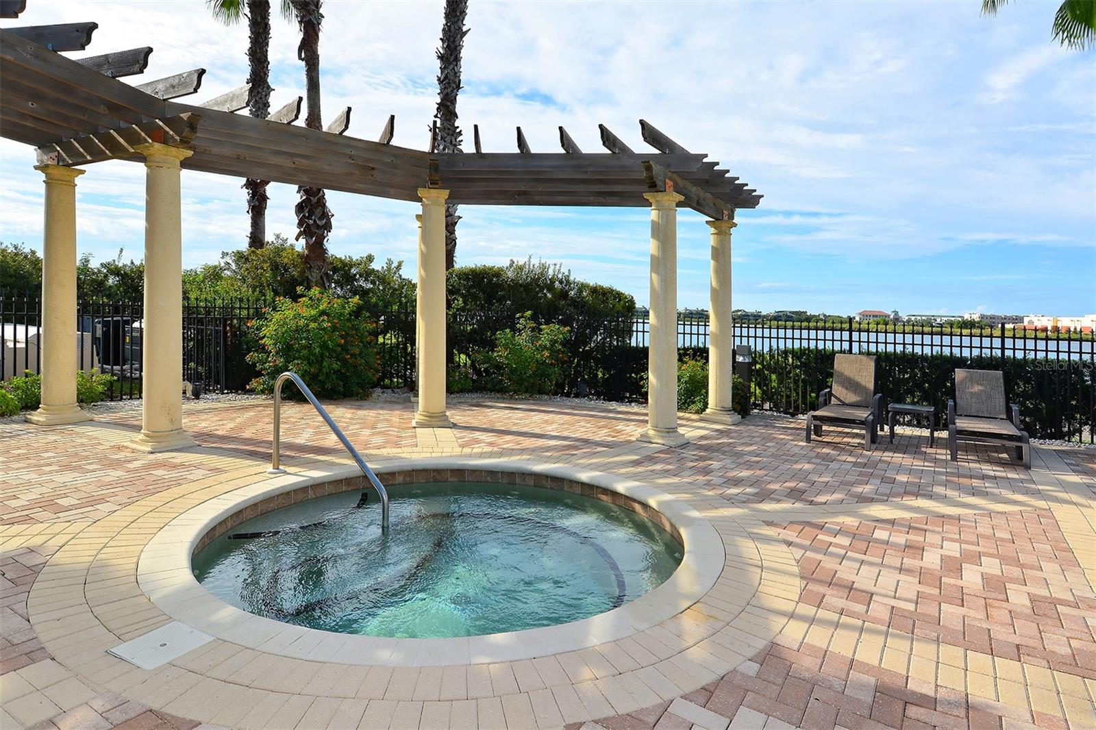 Image 26 of 27 For 6465 Watercrest Way 302