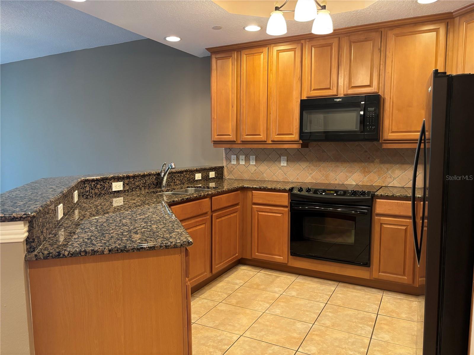 Image 5 of 27 For 6465 Watercrest Way 302