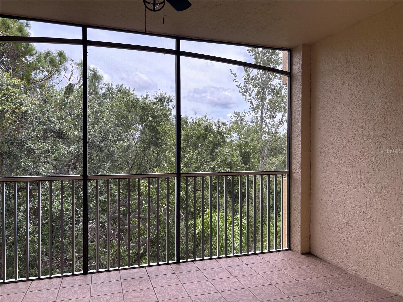 Image 8 of 27 For 6465 Watercrest Way 302