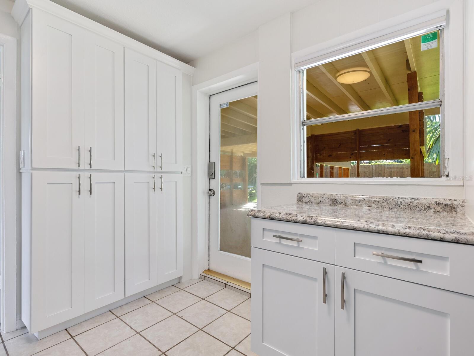 Image 2 of 52 For 2506 Wilkinson Road