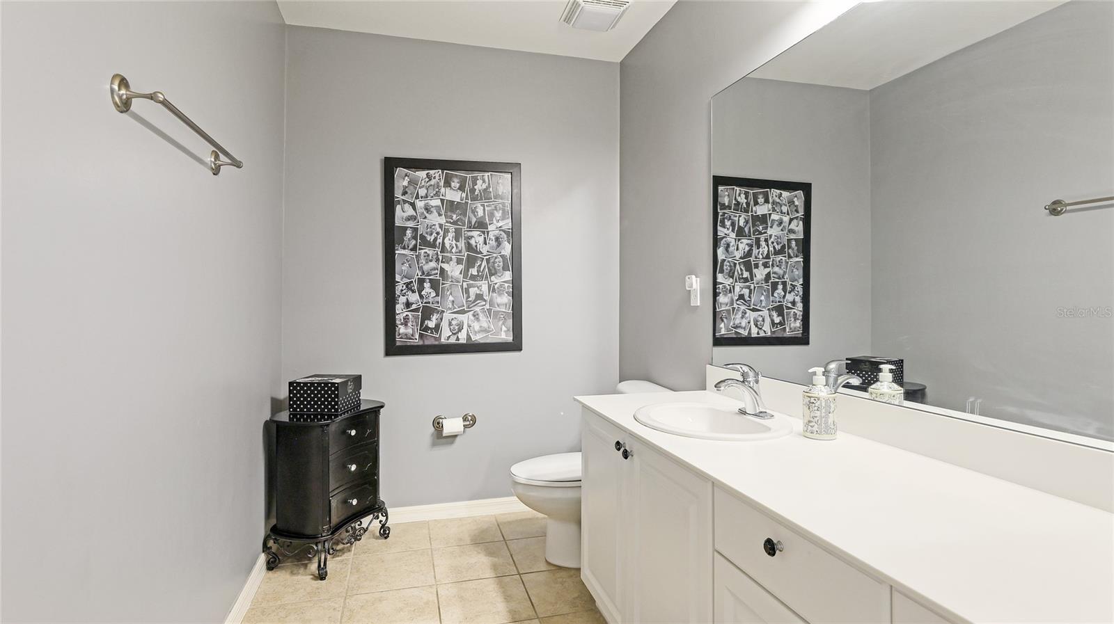 Image 31 of 38 For 5115 Melbourne Street A303