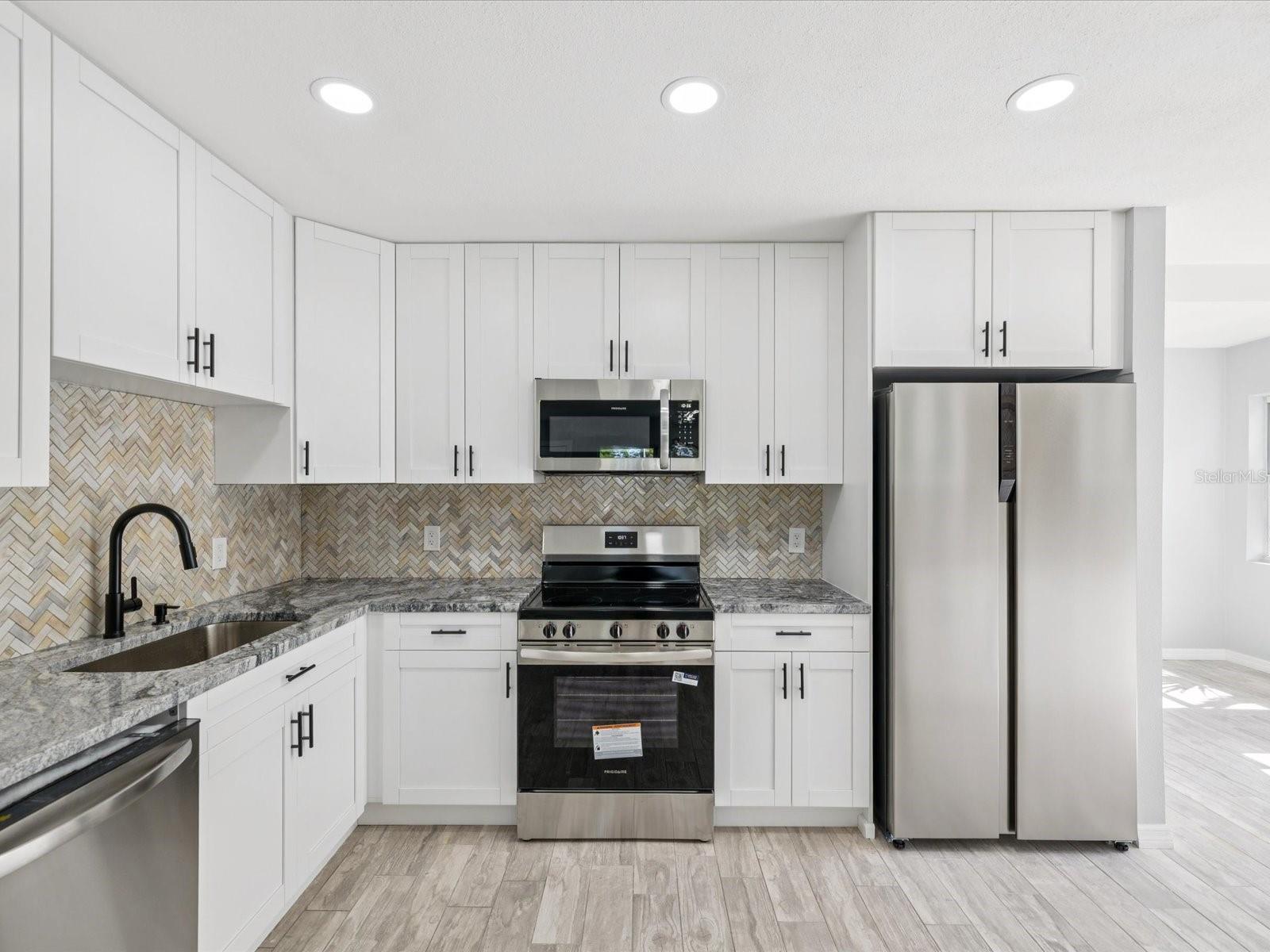 Image 3 of 59 For 151 80th Avenue Ne