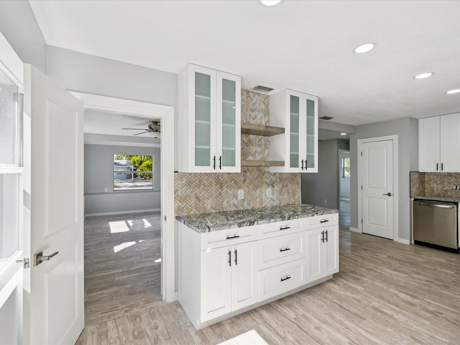 Image 5 of 59 For 151 80th Avenue Ne