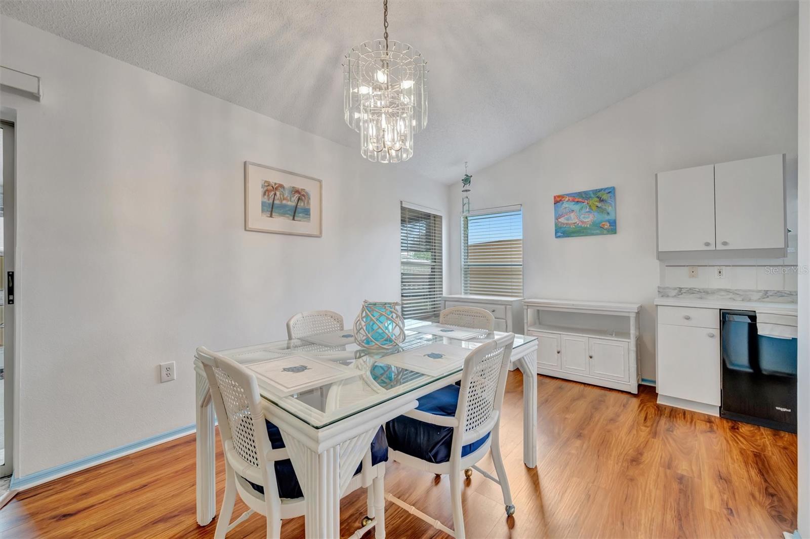 Image 11 of 34 For 3103 6th Avenue W