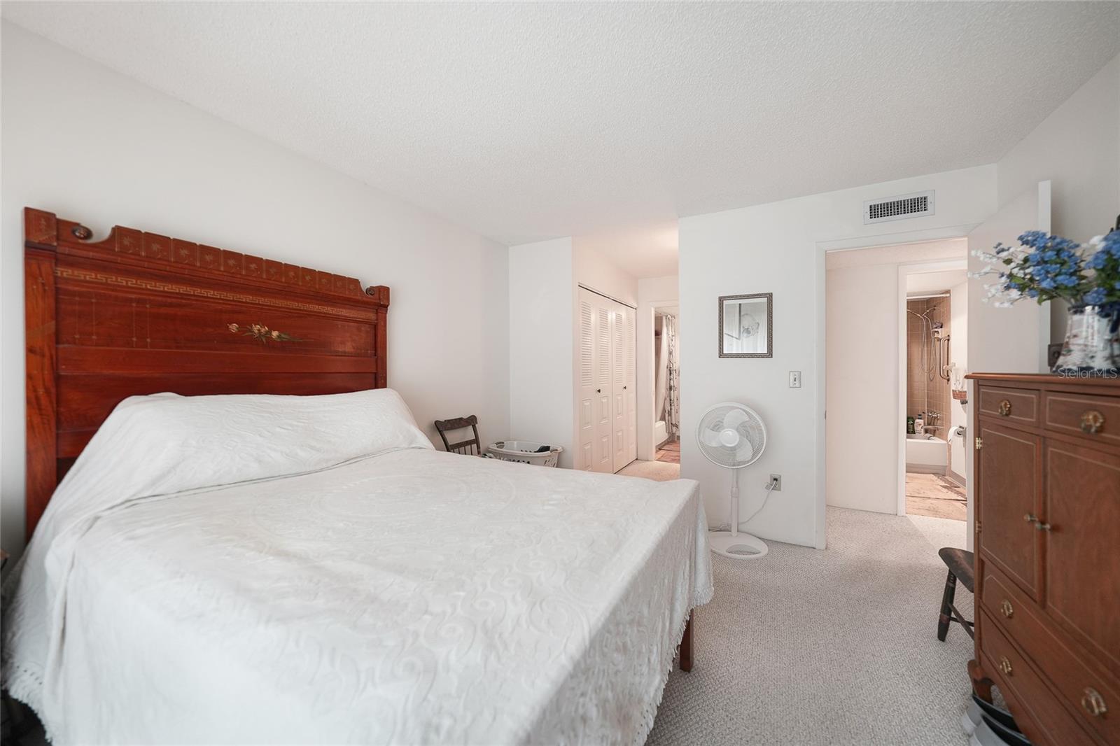 Image 18 of 53 For 21260 Brinson Avenue 210