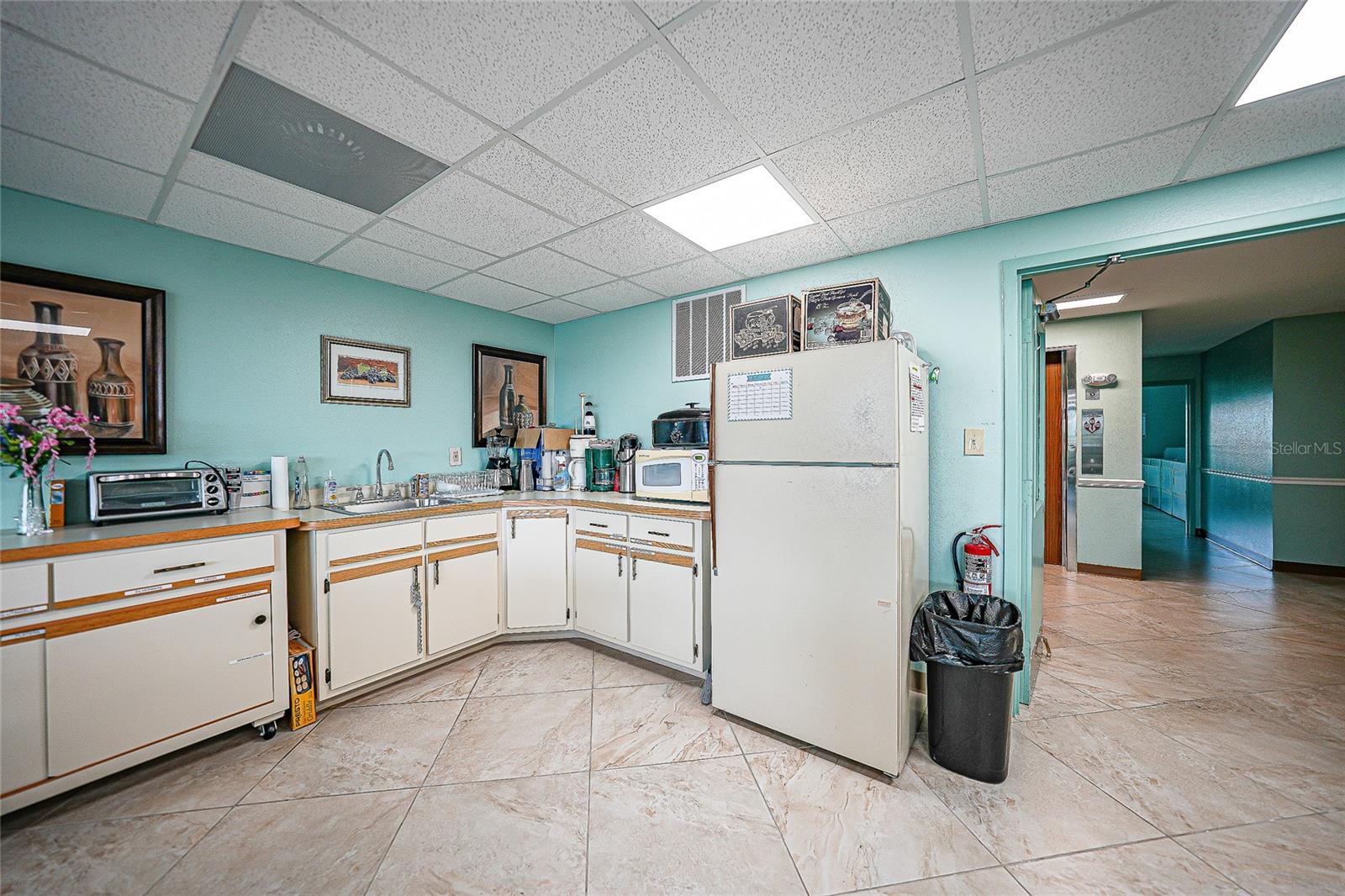 Image 34 of 53 For 21260 Brinson Avenue 210