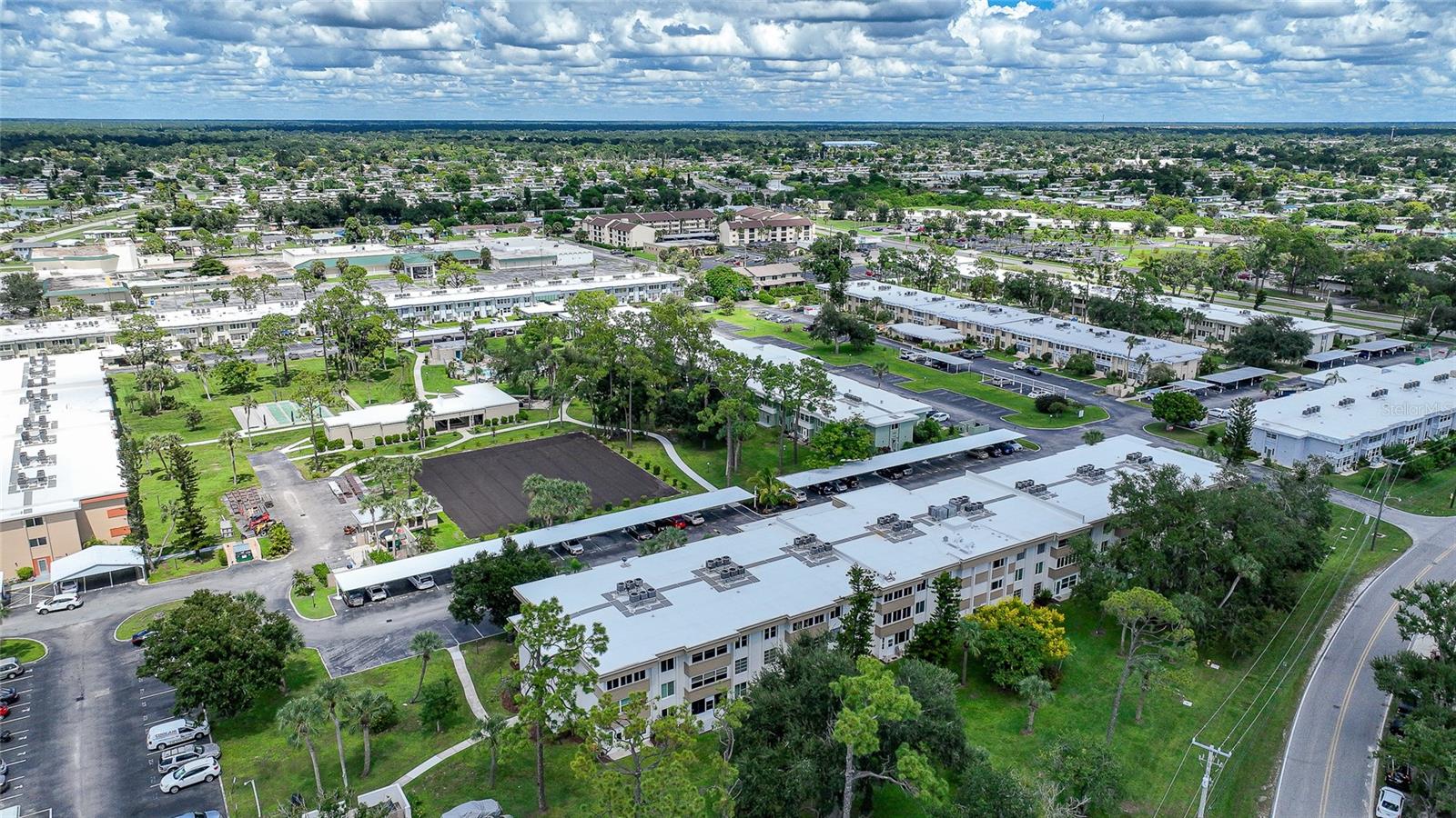 Image 51 of 53 For 21260 Brinson Avenue 210