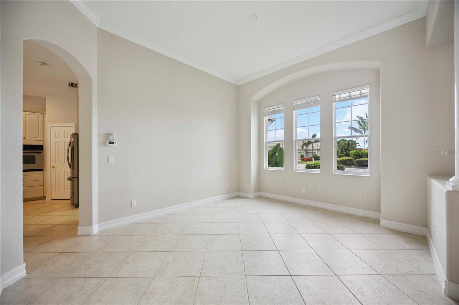 Image 11 of 85 For 110 Vicenza Way