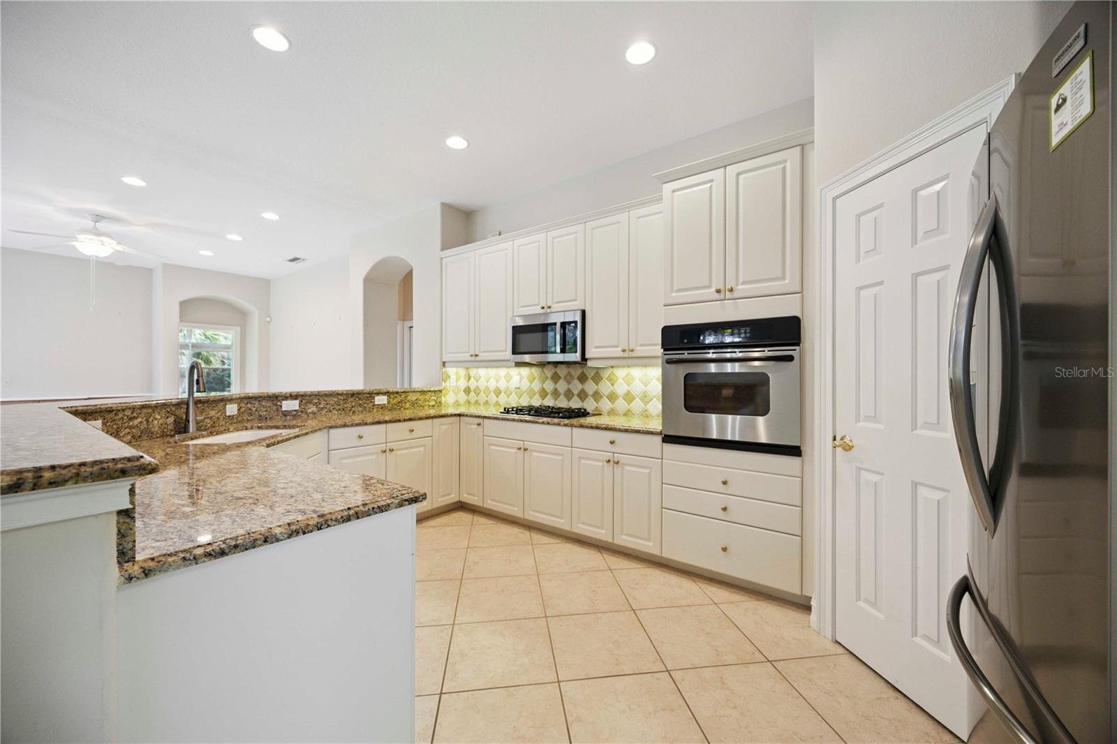 Image 18 of 85 For 110 Vicenza Way