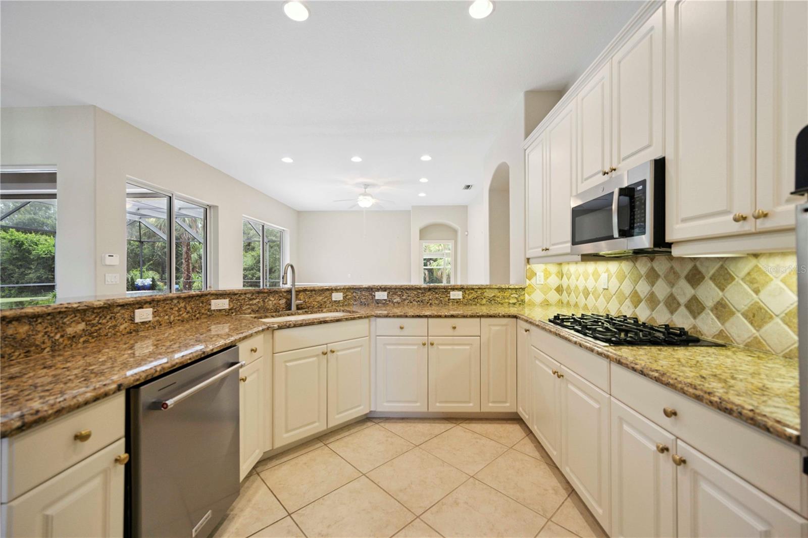 Image 20 of 85 For 110 Vicenza Way