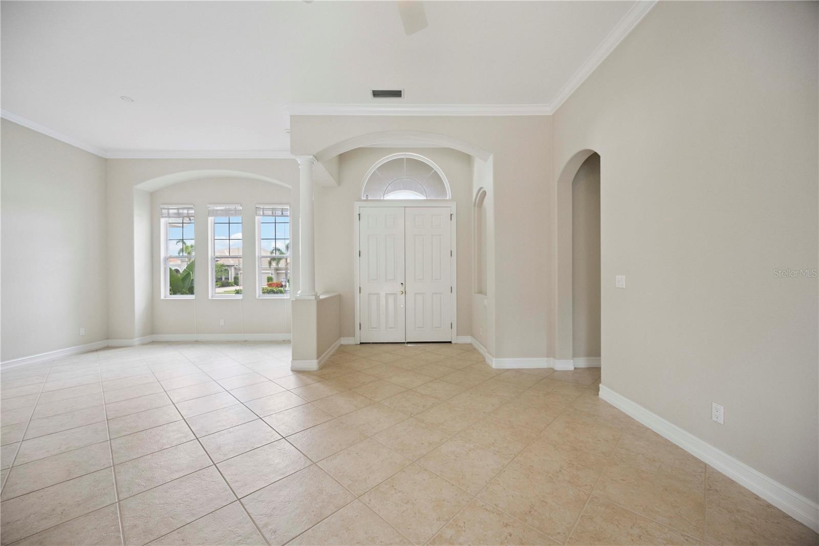 Image 5 of 85 For 110 Vicenza Way