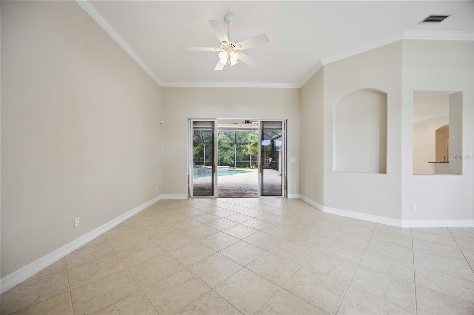 Image 9 of 85 For 110 Vicenza Way