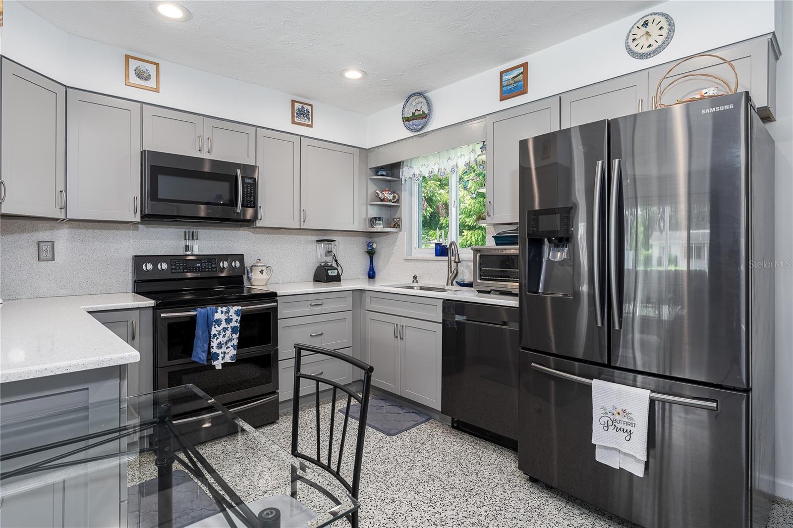Image 8 of 31 For 5524 20th Street W