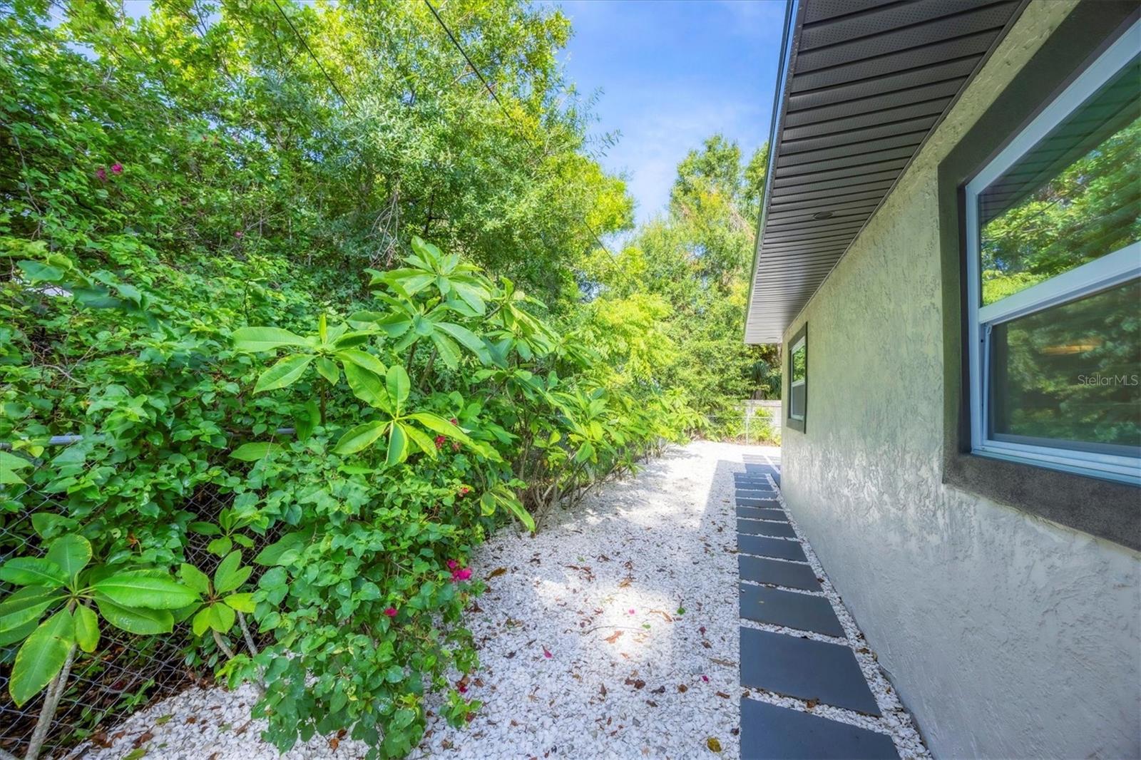 Image 33 of 37 For 2426 Calamonga Lane