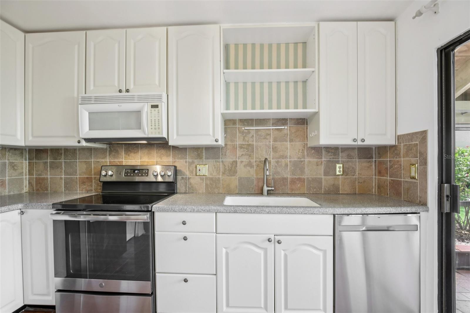 Image 13 of 33 For 5387 Huntingwood Court 4