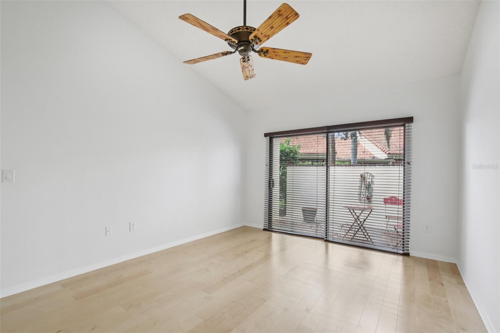 Image 16 of 33 For 5387 Huntingwood Court 4