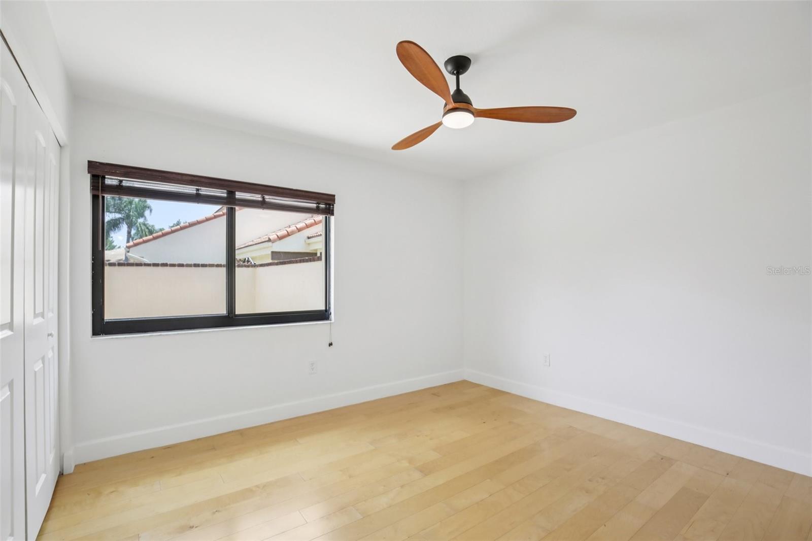 Image 20 of 33 For 5387 Huntingwood Court 4