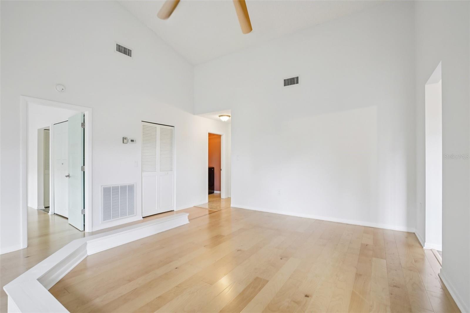 Image 8 of 33 For 5387 Huntingwood Court 4