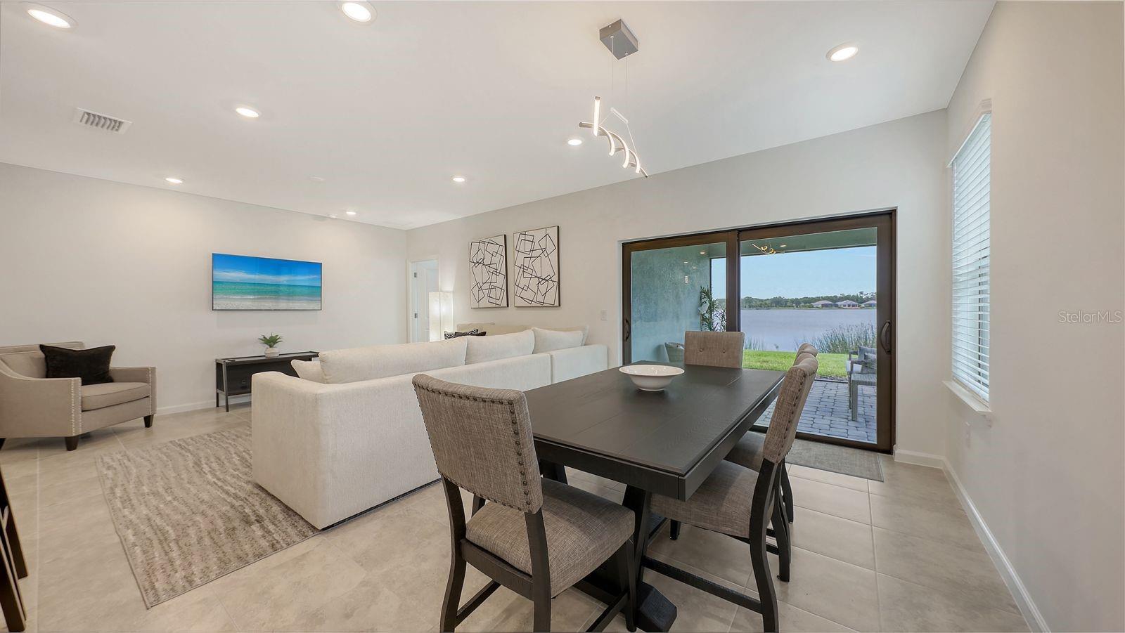 Image 14 of 53 For 6476 Silverstar Drive