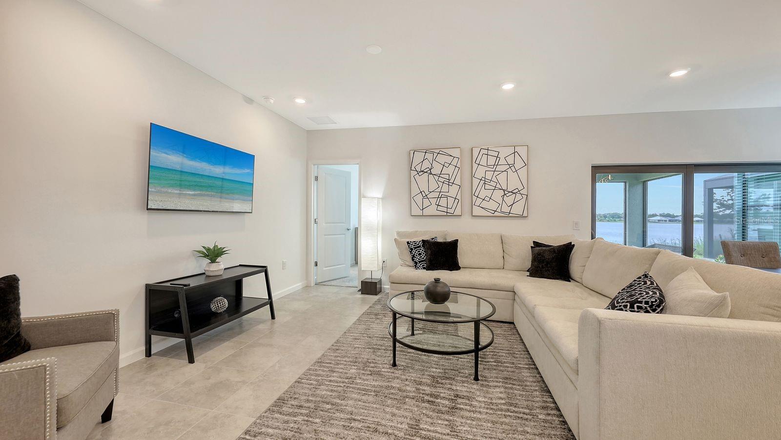 Image 21 of 53 For 6476 Silverstar Drive