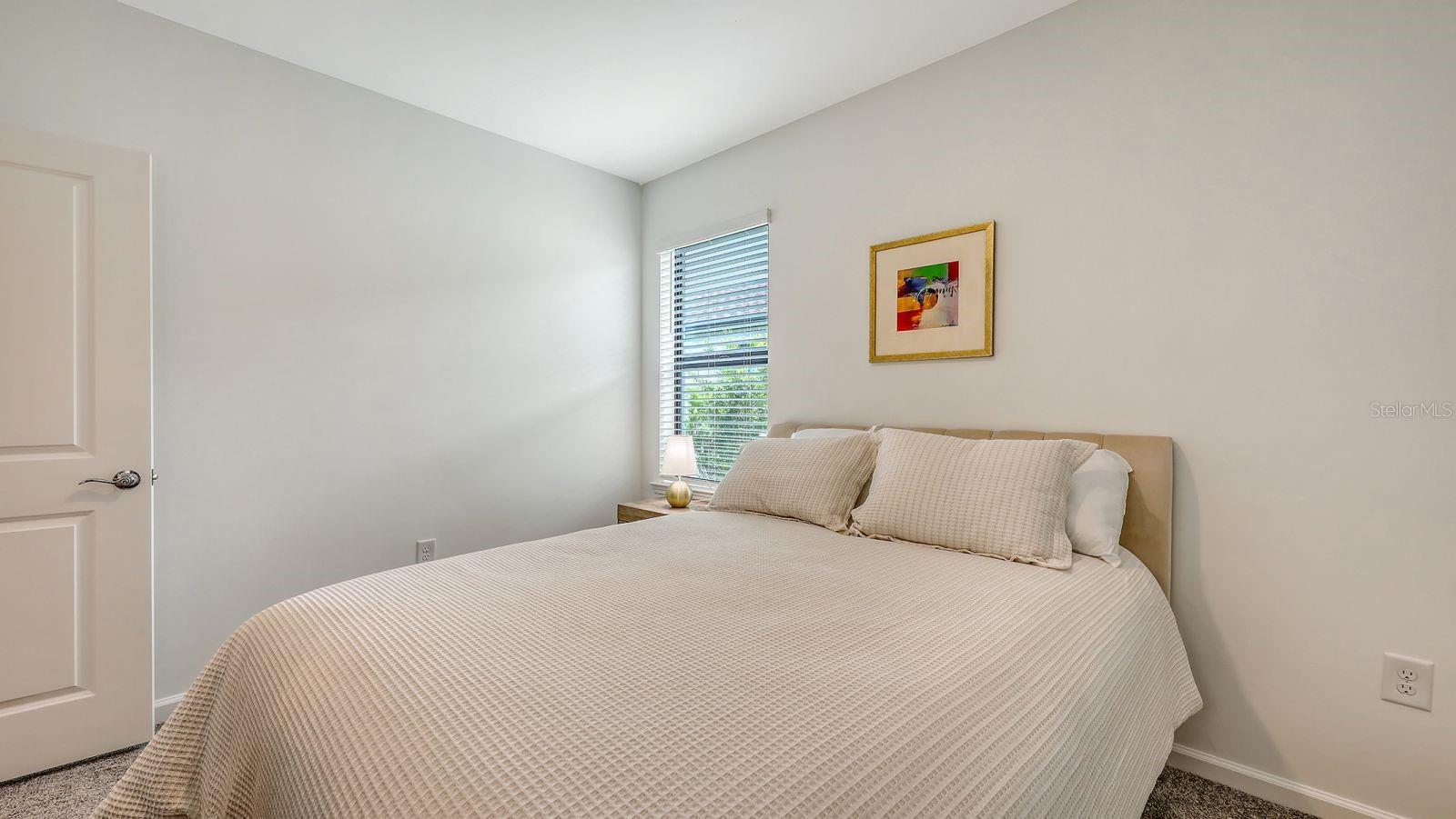 Image 32 of 53 For 6476 Silverstar Drive