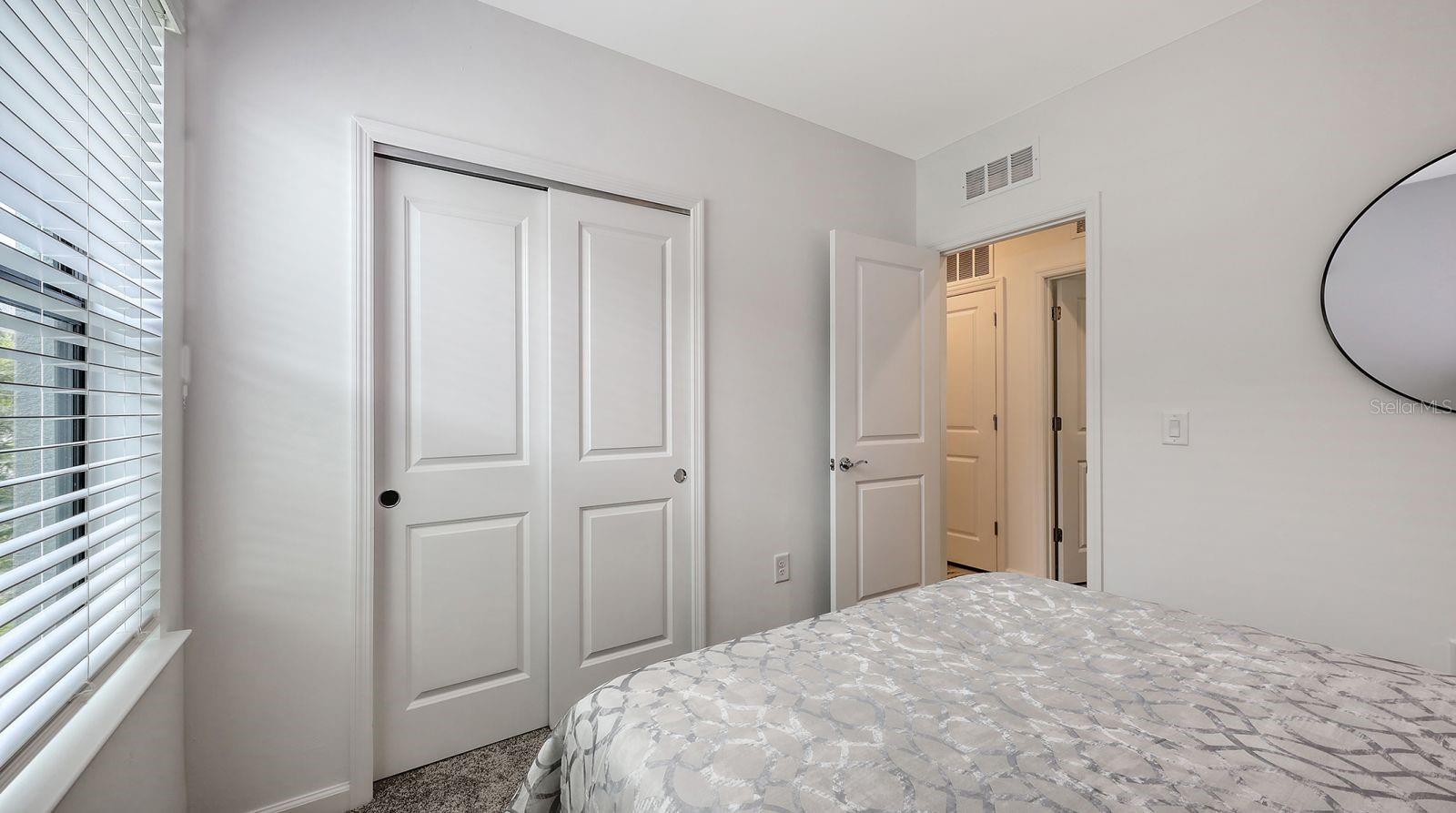 Image 39 of 53 For 6476 Silverstar Drive