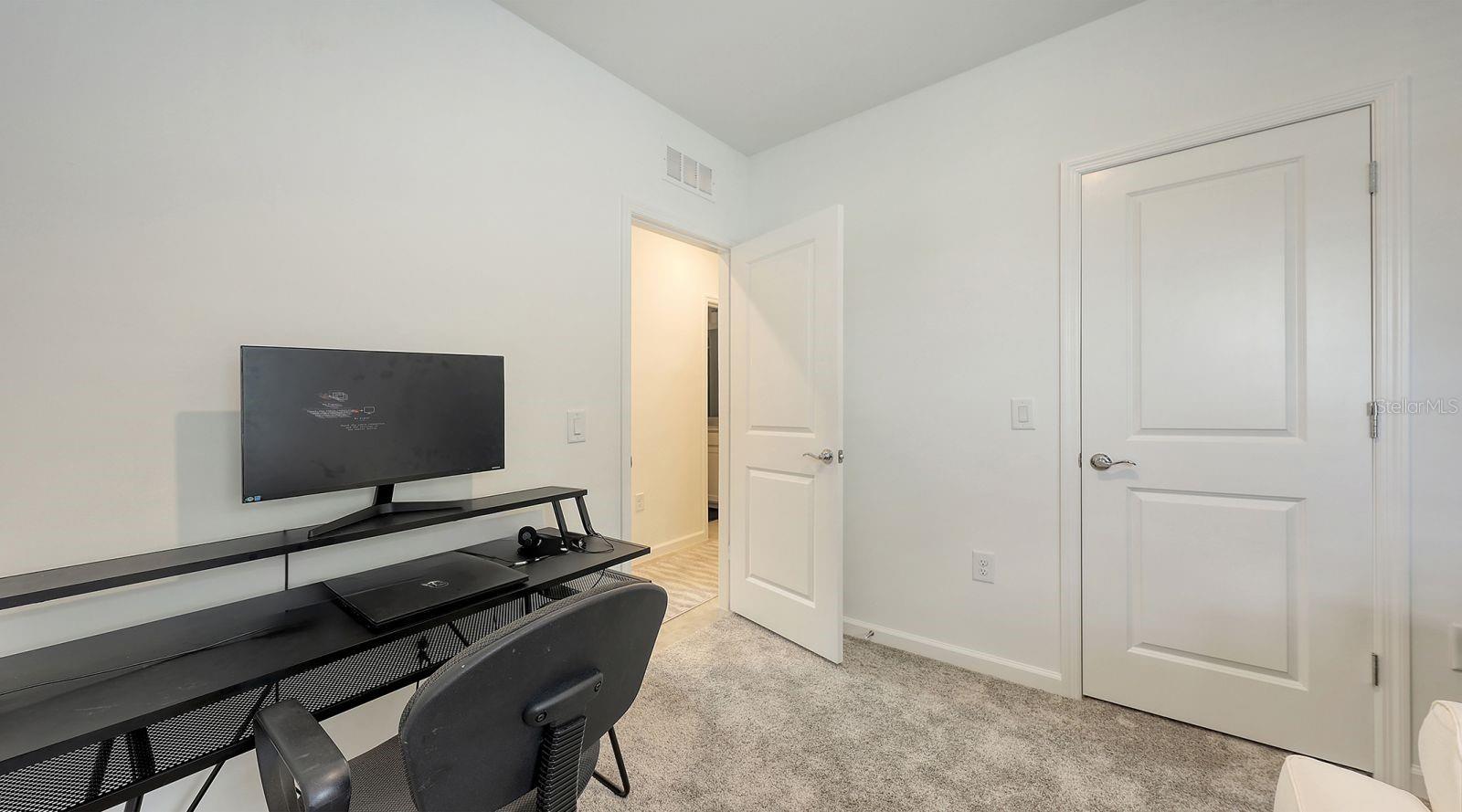 Image 42 of 53 For 6476 Silverstar Drive