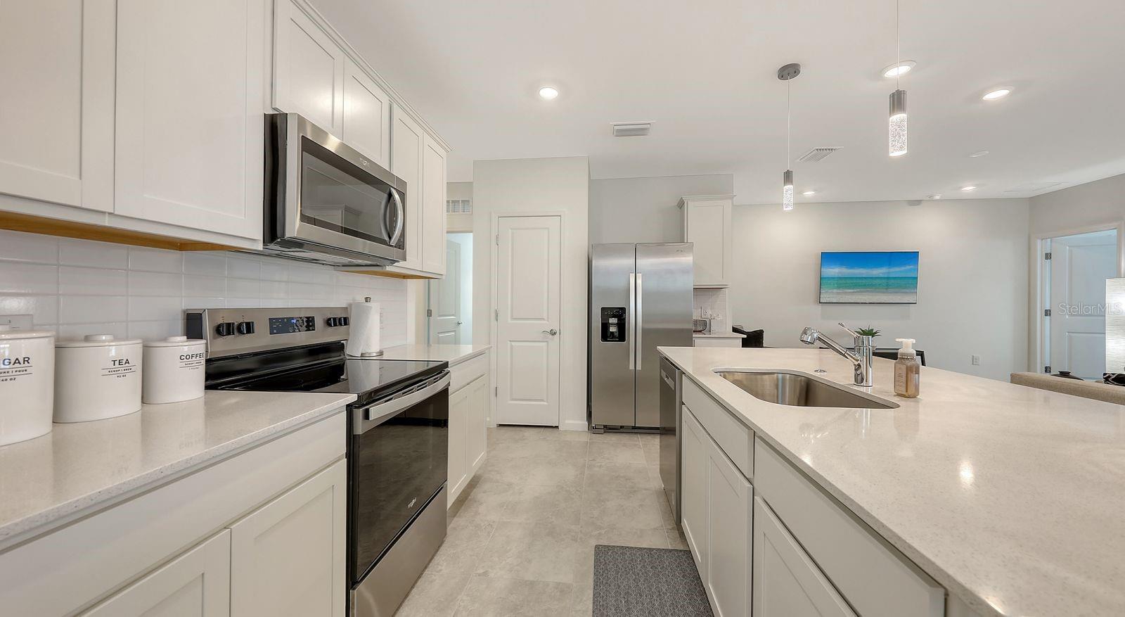 Image 9 of 53 For 6476 Silverstar Drive