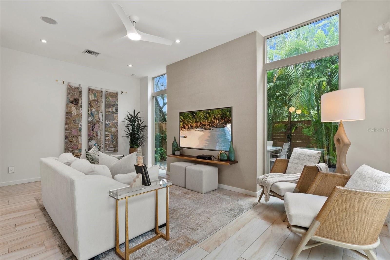 Image 12 of 30 For 2814 Tamiami Circle
