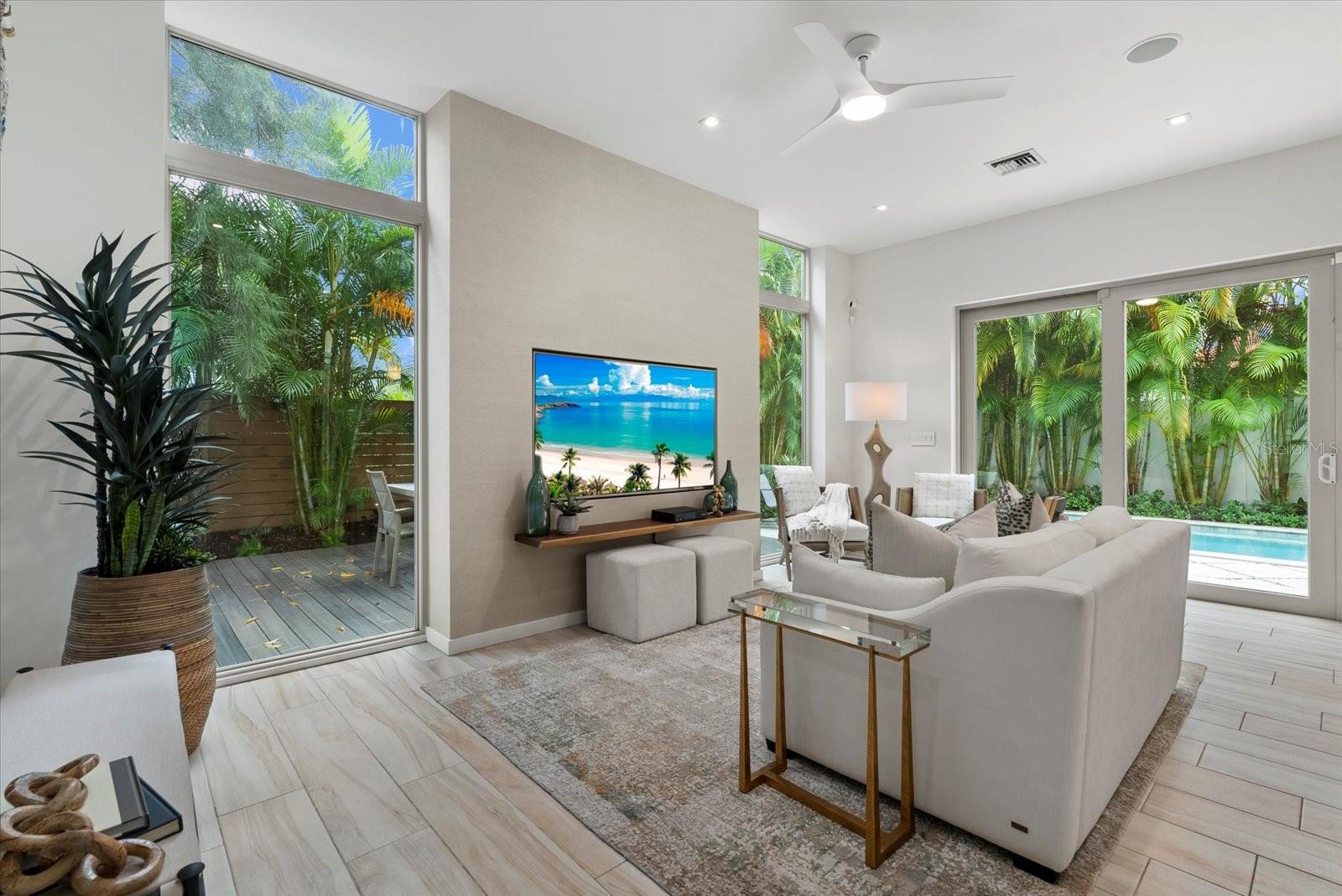 Image 13 of 30 For 2814 Tamiami Circle