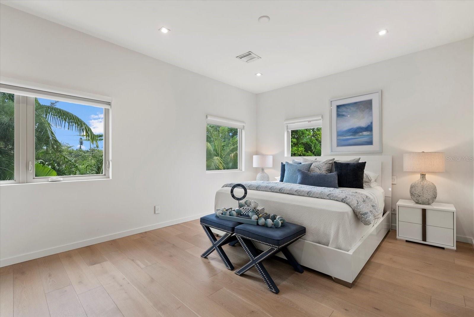 Image 15 of 30 For 2814 Tamiami Circle