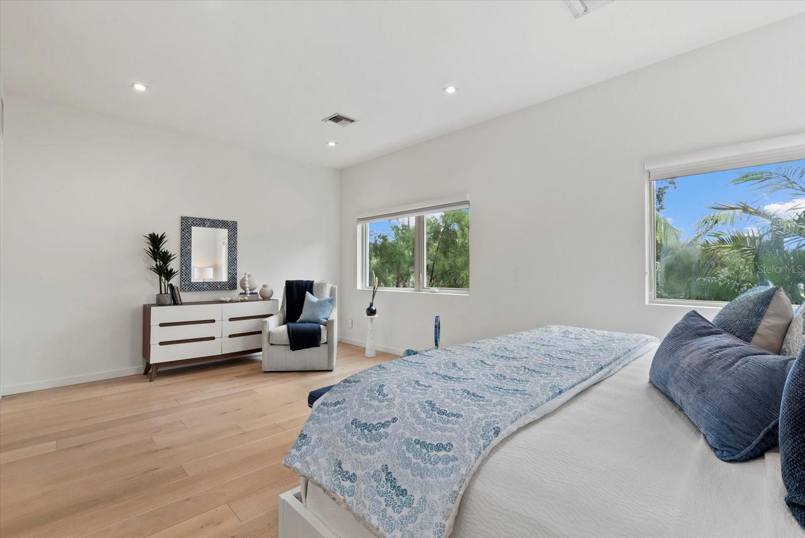 Image 17 of 30 For 2814 Tamiami Circle