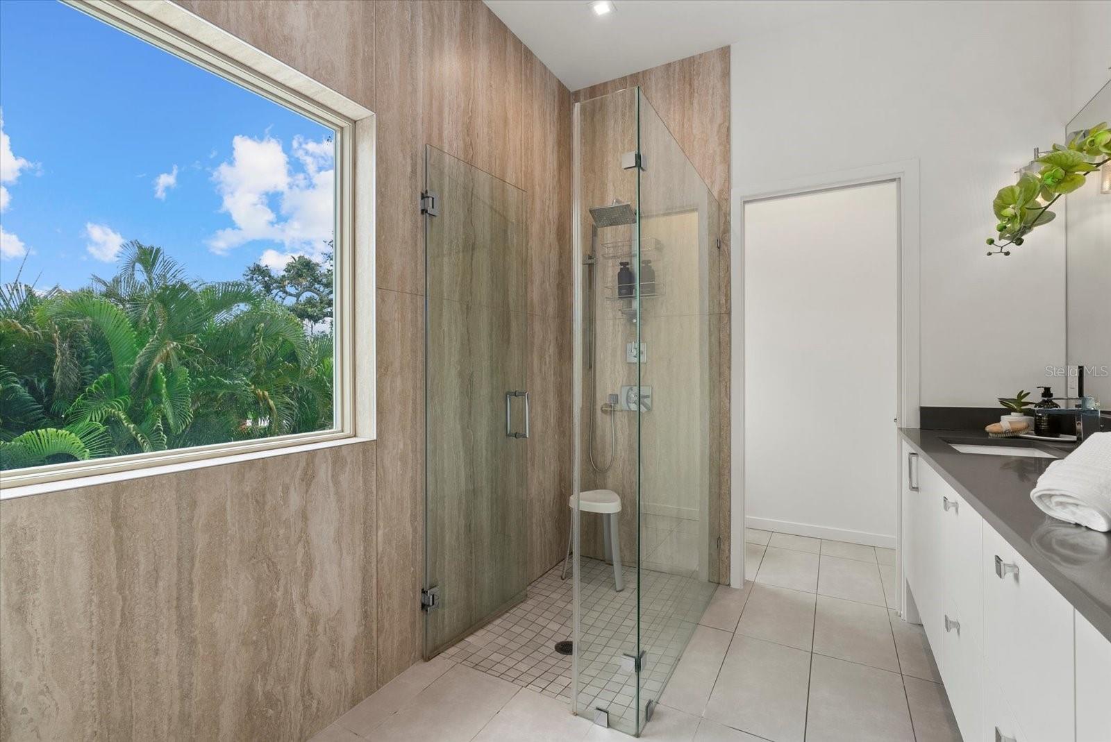 Image 19 of 30 For 2814 Tamiami Circle
