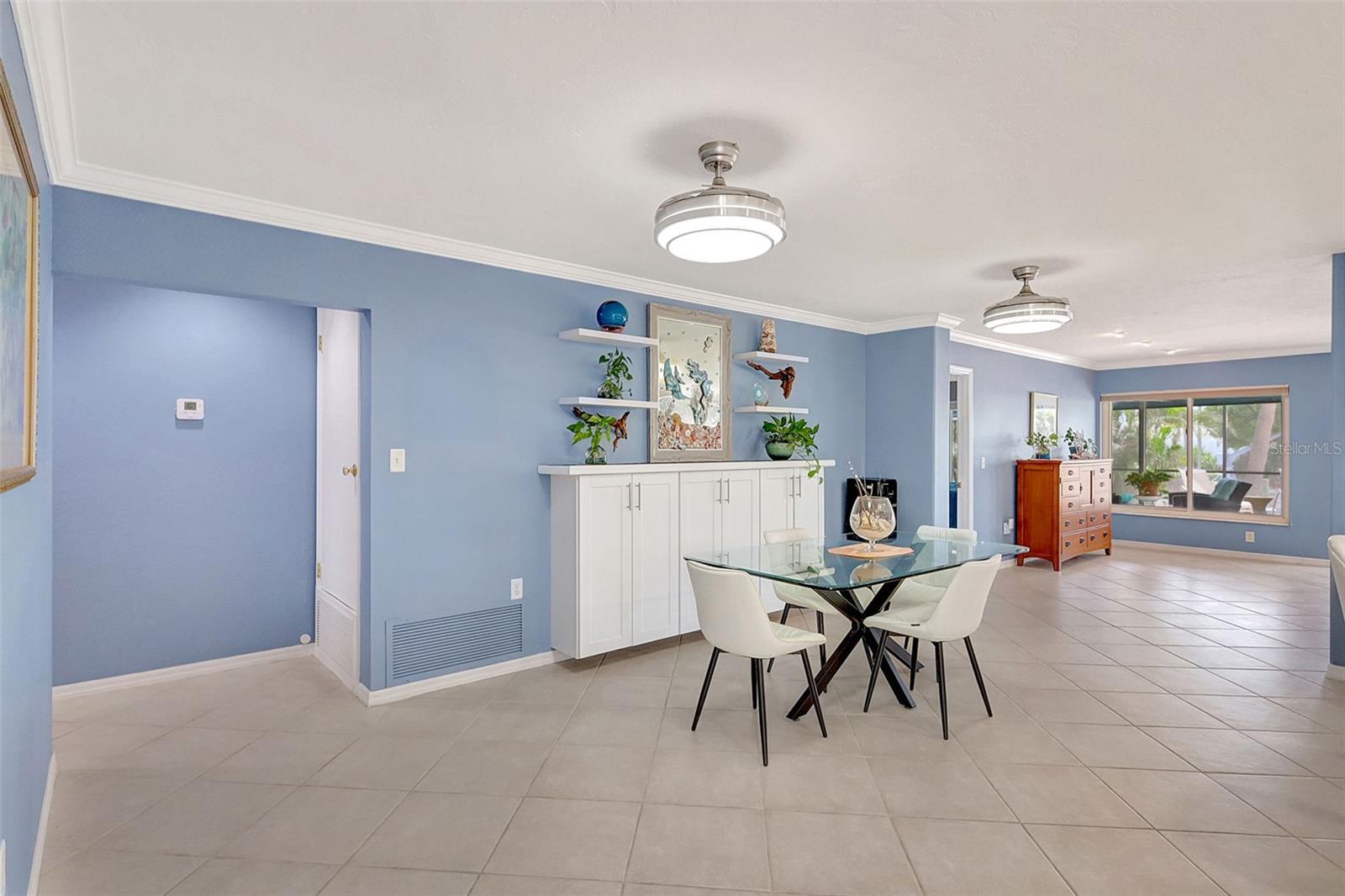 Image 15 of 64 For 4216 Royal Palm Drive