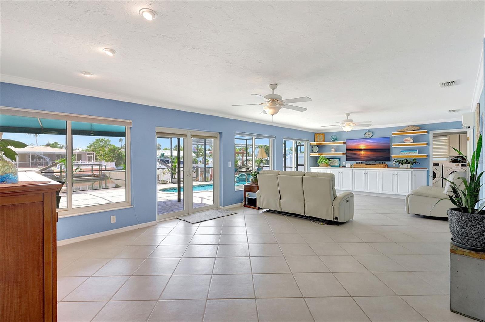 Image 16 of 64 For 4216 Royal Palm Drive